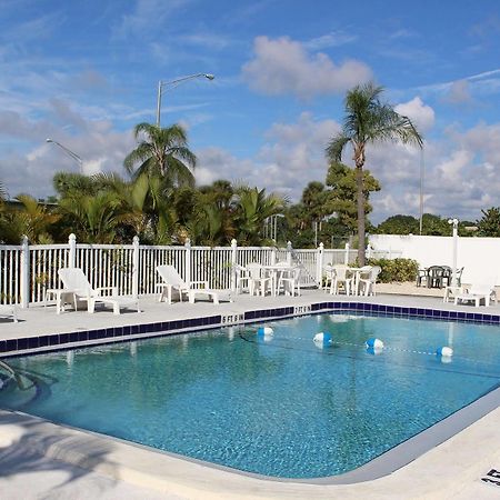 Sunshine Inn & Suites Venice, Florida Venice Gardens Eksteriør bilde