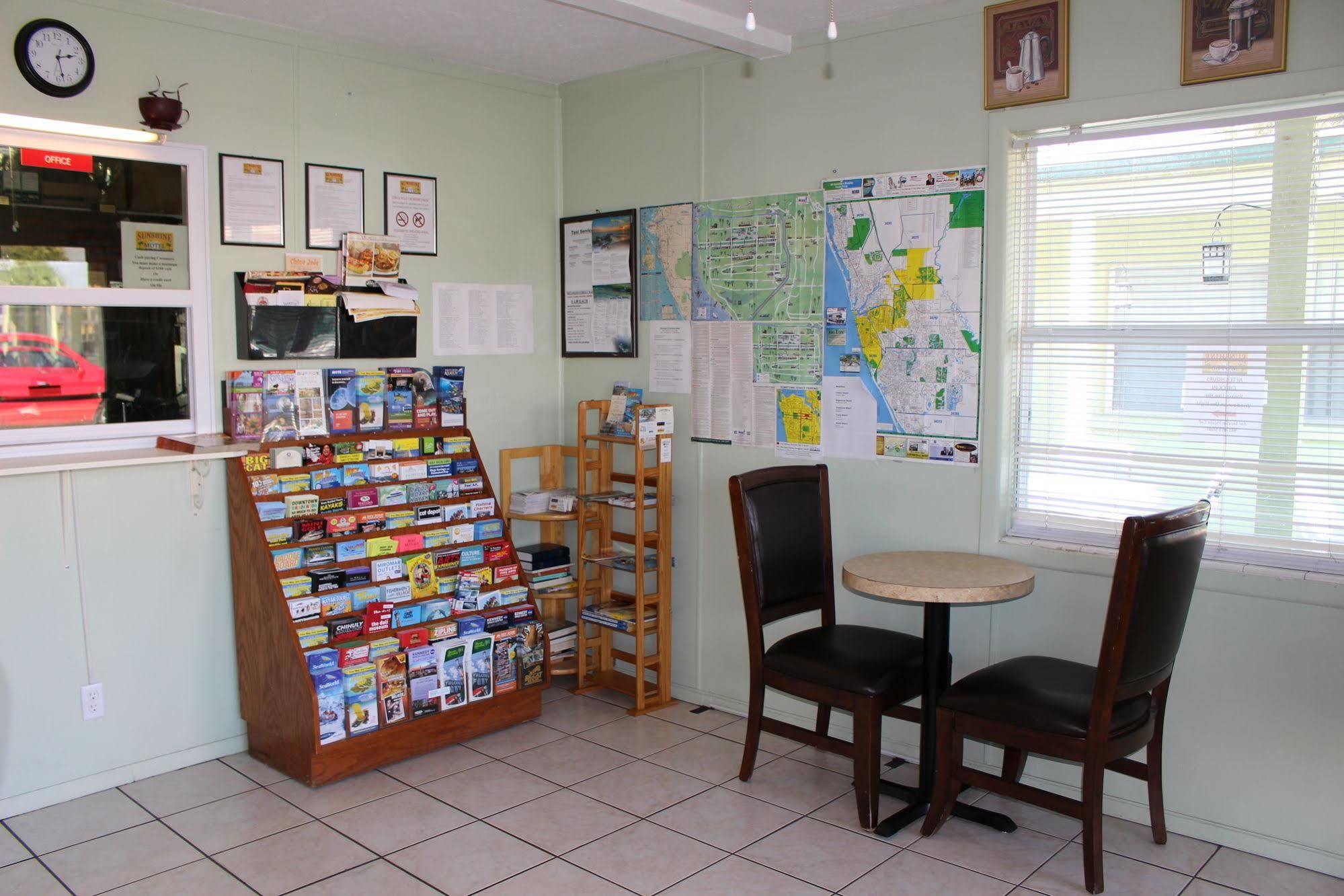 Sunshine Inn & Suites Venice, Florida Venice Gardens Eksteriør bilde