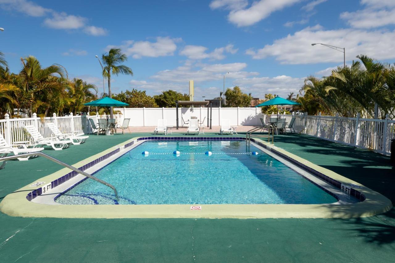 Sunshine Inn & Suites Venice, Florida Venice Gardens Eksteriør bilde